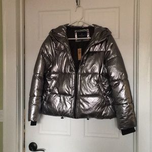 🎄 American Eagle Puffy Space Coat